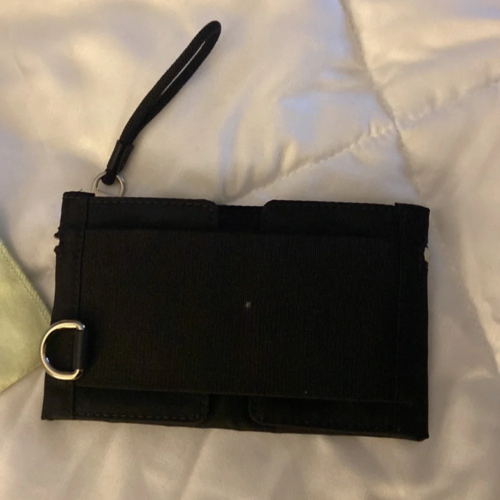 Mens Authentic Burberry arm wallet with dust bag - Picture 3 of 4
